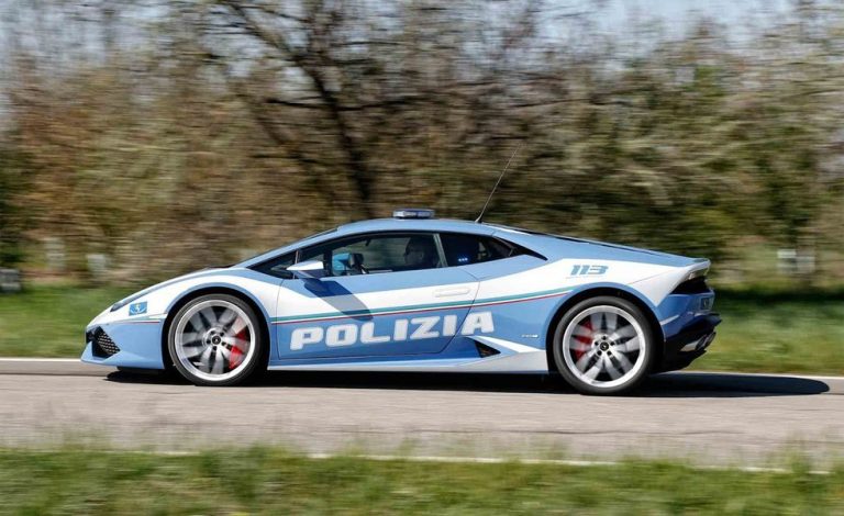 La policía italiana utiliza un Lamborghini Huracan para salvar una vida