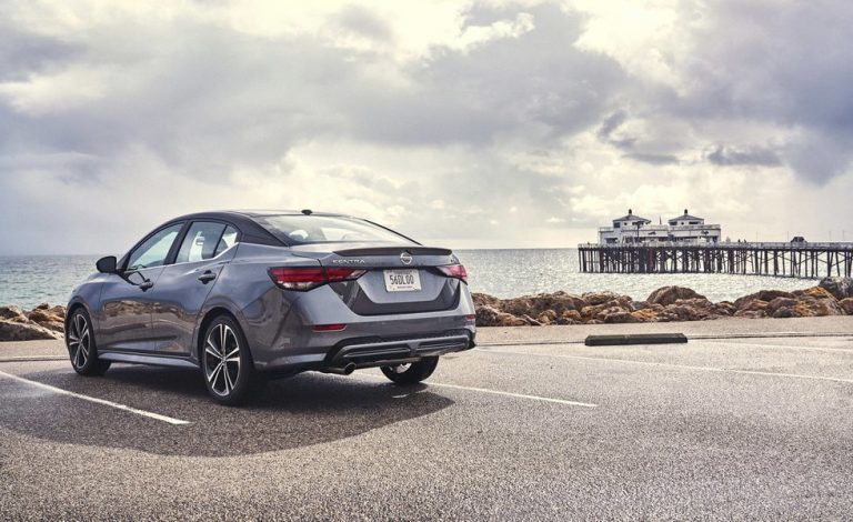 Por poco más de 16.000 euros al cambio, en EE.UU. tienen este Nissan Sentra