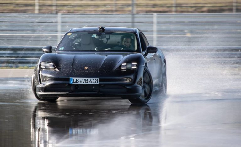 El Porsche Taycan entra en el Libro Guinness de los Récords