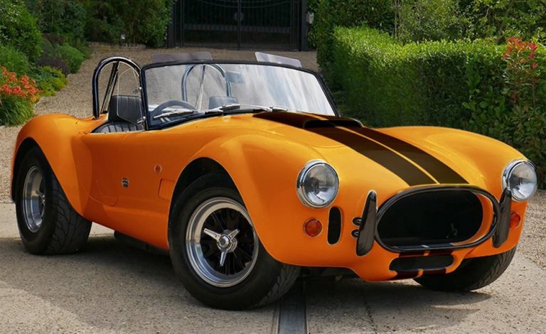 Este impresionante AC Cobra se convierte en un eléctrico con 625 CV de potencia