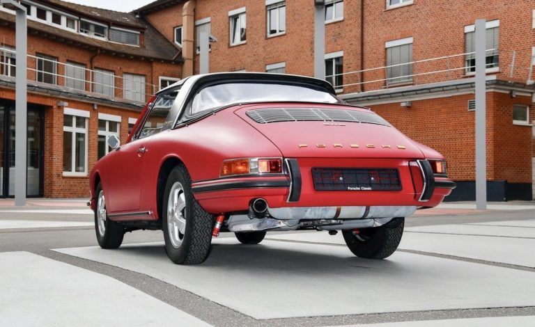 Porsche Classic deja este 911 S Targa de 1967 como el primer día