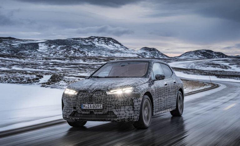 BMW iX. Se somete a duros test invernales