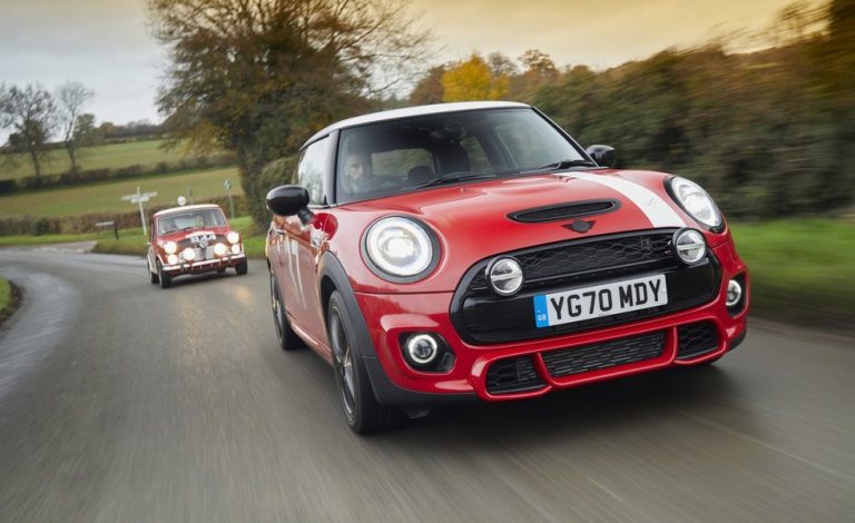 El piloto Patrick Hopkirk ya tiene 'SU' propio Mini Cooper S