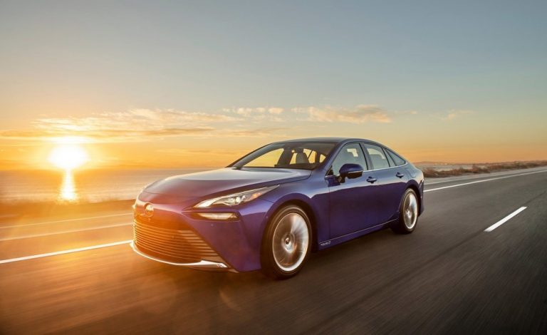 Toyota Mirai. Ya está a la venta al otro lado del océano
