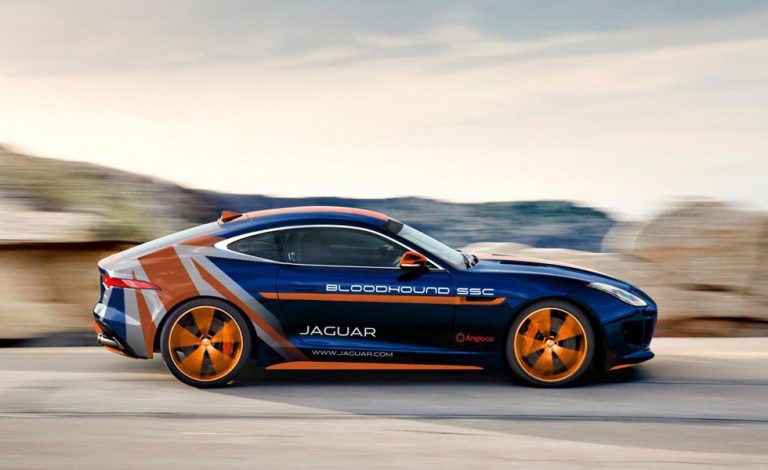 Jaguar F-Type R Coupé AWD. El vehículo de apoyo al Bloodhound SSC