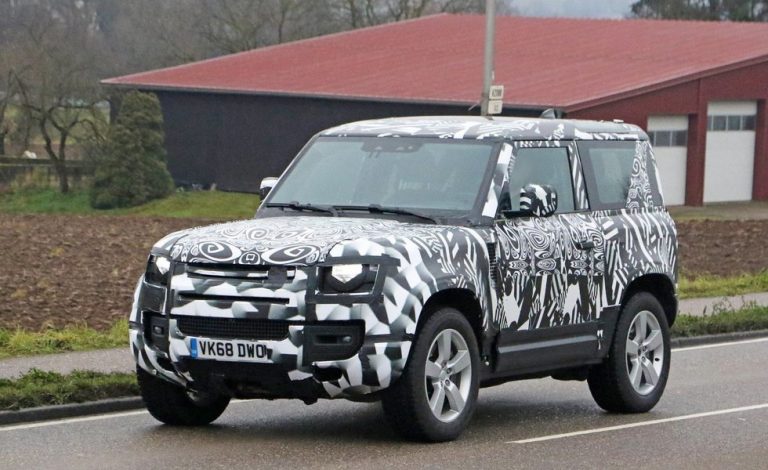 Prepárate, el Land Rover Defender V8 está a punto