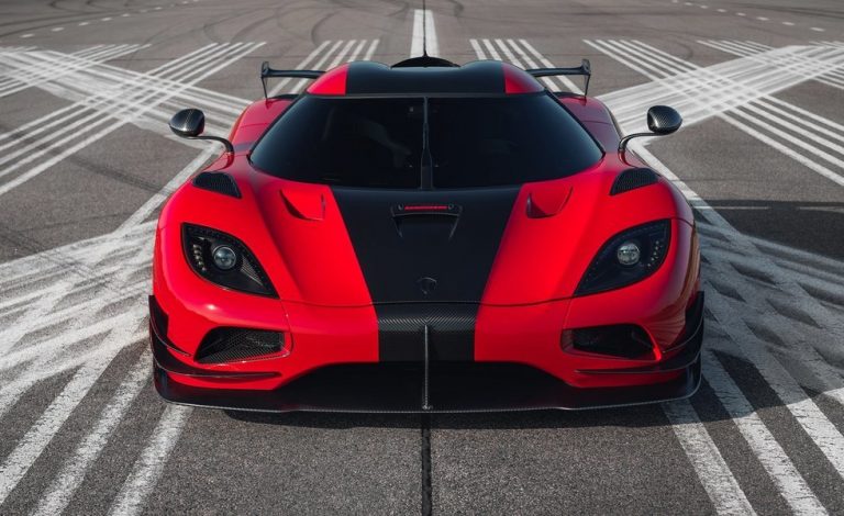 Koenigsegg Agera RS. Este ha sido mejorado de manera única