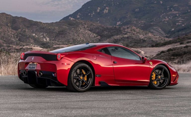 Nada te haría pensar que este Ferrari 458 Speciale es un vehículo blindado