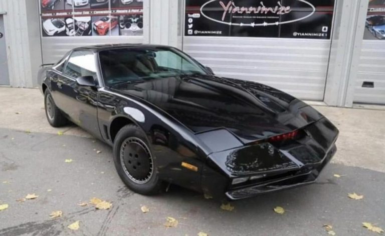 Se subasta un KITT que fue propiedad de David Hasselhoff