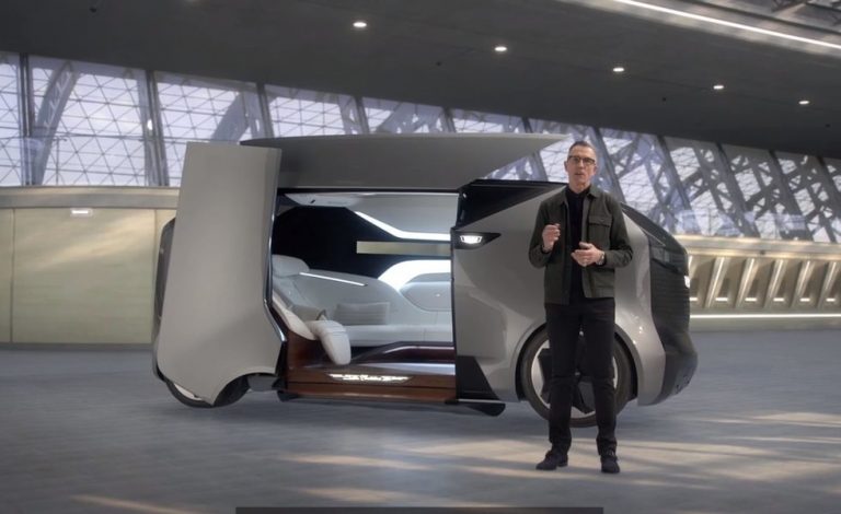 Cadillac muestra dos prototipos autónomos: su cápsula y su dron monoplaza