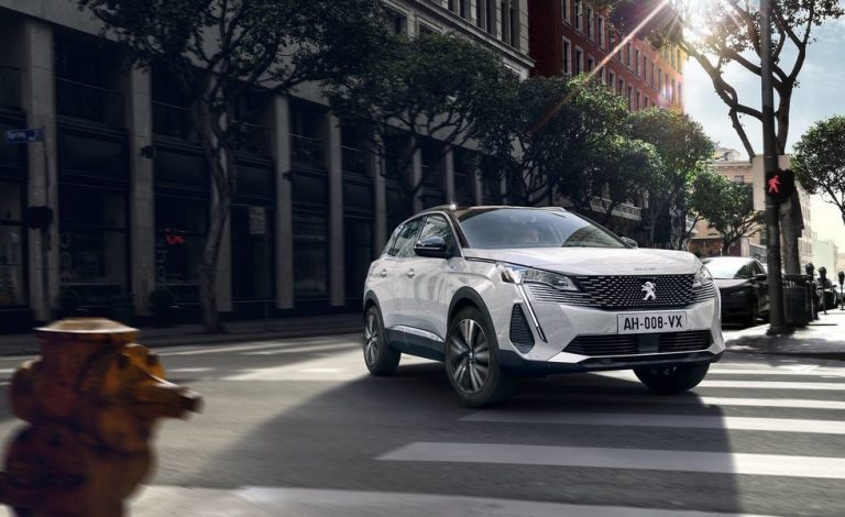 Peugeot 3008 Hybrid4. Llega a España la versión más potente