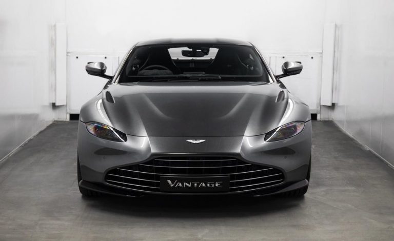 Aston Martin ofrece una parrilla más tradicional para el Vantage
