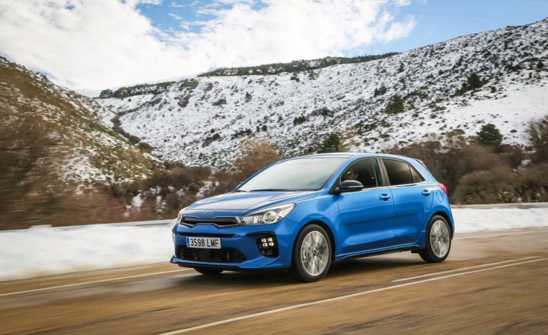 Conducimos el nuevo Kia Rio. Interesantes cambios, pero no a la vista