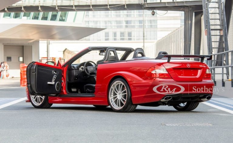 Mercedes-Benz CLK DTM AMG Cabrio. RM Sotheby's te ofrece esta flamante unidad