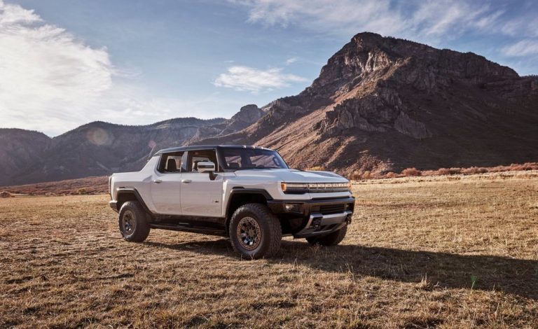 El primer GMC Hummer EV se subastará en Barrett-Jackson este año