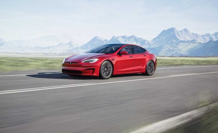 Model S. Así se pone en forma la berlina de Tesla