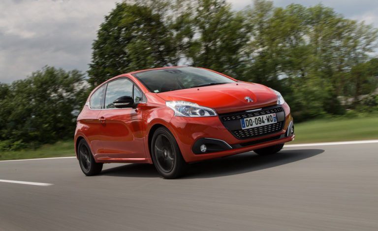 Peugeot 208 2015. Más eficiente y presumido