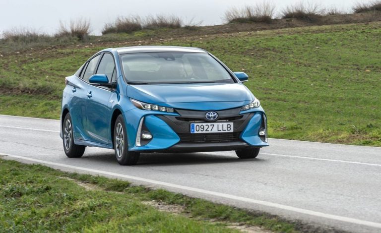 Toyota Prius Plug-in 2021. Ya está a la venta en España