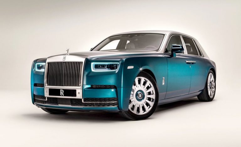 Rolls-Royce Phantom. Este brilla con luz propia…