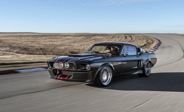 El Shelby Mustang GT500 CR de Classic Recreations es pura fibra