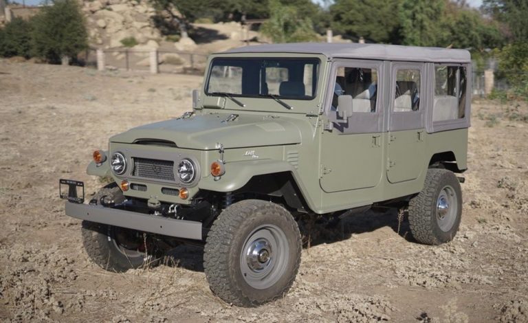 Icon restaura un Toyota Land Cruiser FJ44 de 1972