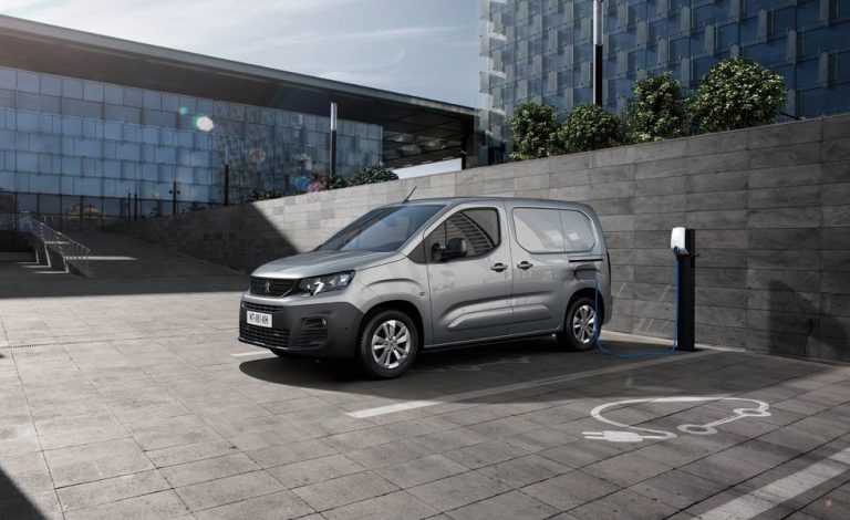 Peugeot. Una gama completa de vehículos comerciales 100% eléctricos