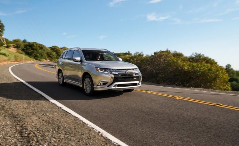 Mitsubishi Outlander PHEV 2021. Más por el mismo precio