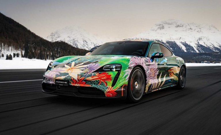 El artista Richard Phillips convierte en un Art-Car este Porsche Taycan 4S