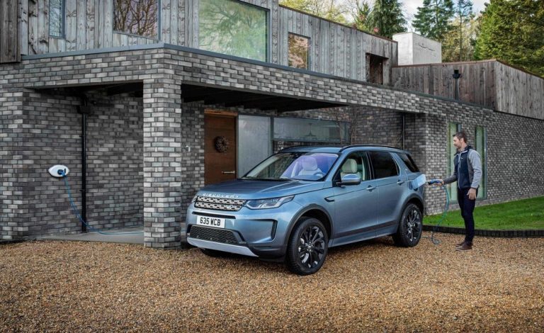 Range Rover Evoque y Discovery Sport. Las nuevas versiones híbridas enchufables llegan a España