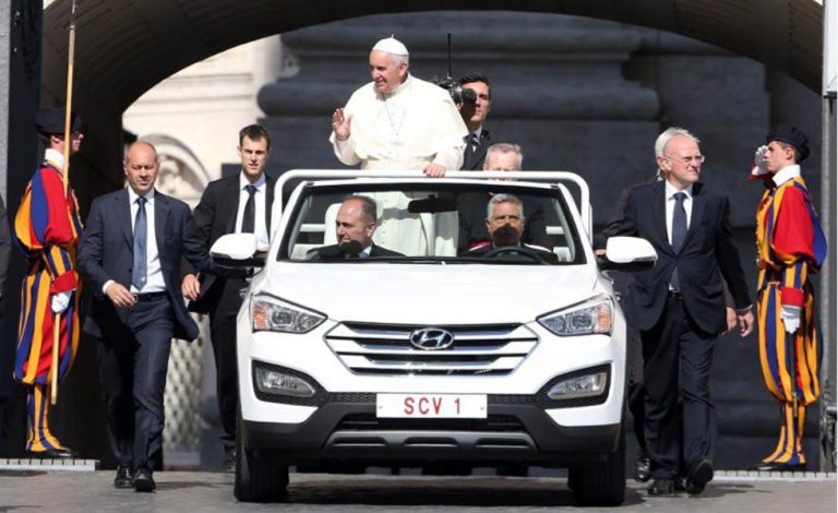 Hyundai Santa Fe. El nuevo Papamóvil