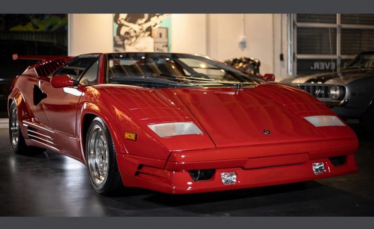 Este inmaculado Lamborghini Countach es un 25 Aniversario y tiene 1.000 kilómetros