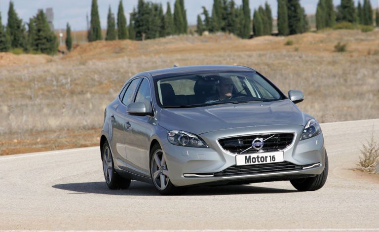 Volvo V40 D4 Geartronic. Jaque a los GTI