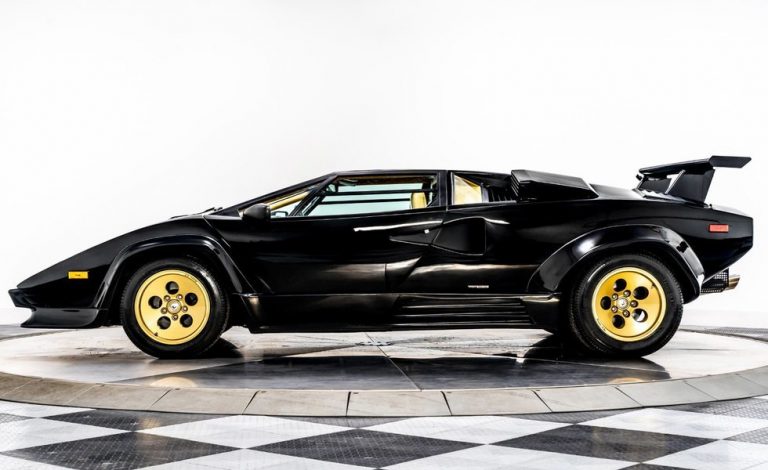 Lamborghini Countach 5000 QV. Este de 1988 se ha puesto a la venta