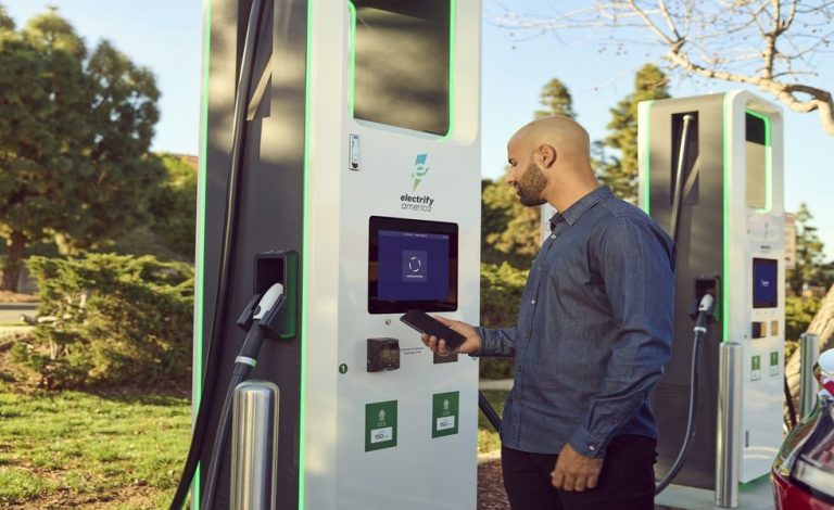 ALD Automotive entra en Charge Up Europe para impulsar la red de puntos de carga