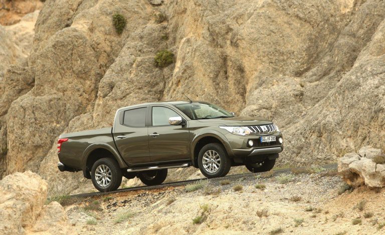 Mitsubishi L200 2016. Conducimos un pick-up poderoso y eficiente