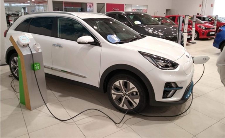 Alianza de Iberdrola y Quadis para impulsar la movilidad eléctrica