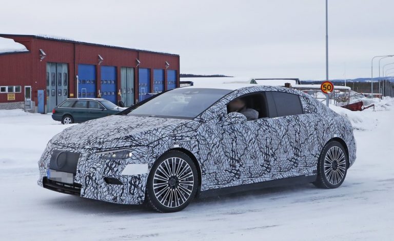 Mercedes EQE. Se empieza a destapar el sedán eléctrico