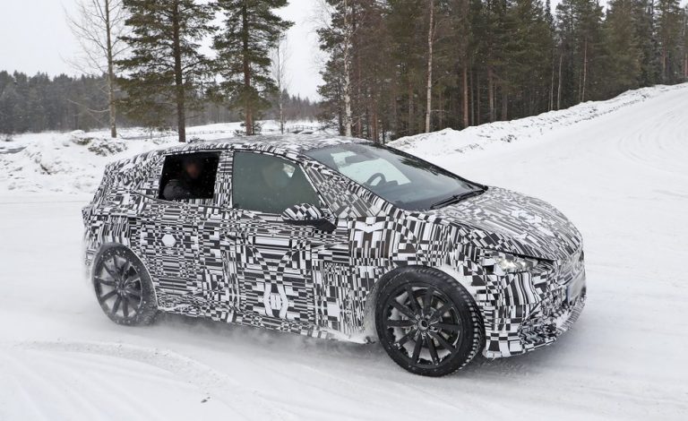 Cupra el-Born. El eléctrico español, espiado en la nieve