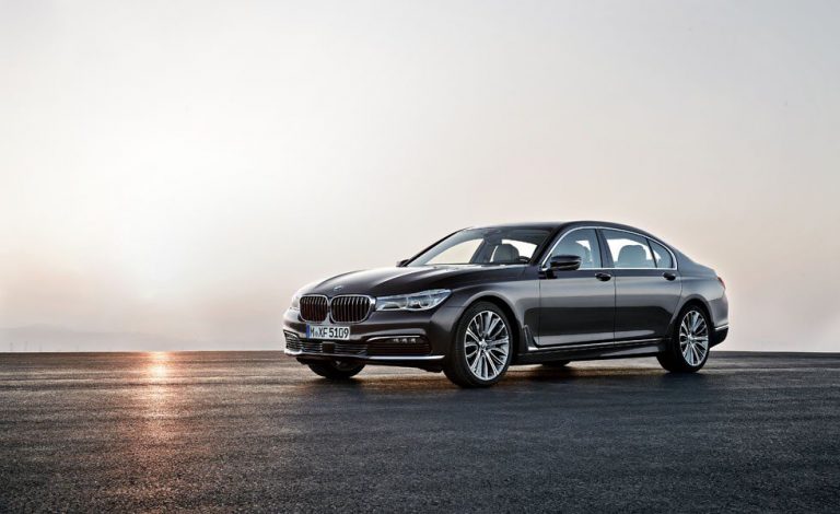BMW serie 7. La berlina de lujo se renueva