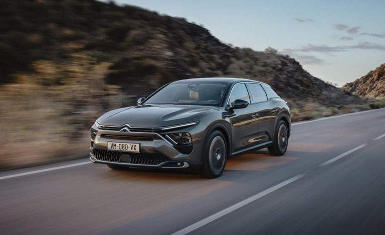 Citroën desvela su buque insignia, este C5 X
