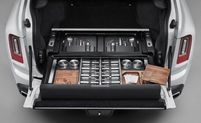 Rolls-Royce Cullinan Recreation Module. De lujo en lujo