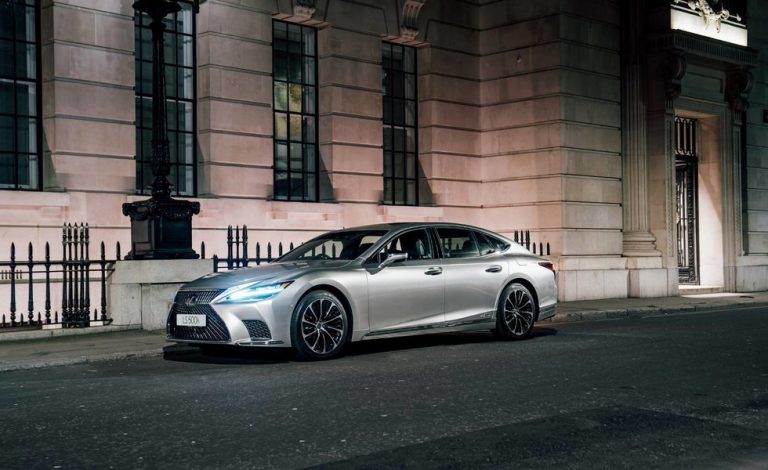 Lexus. En busca de la pintura perfecta