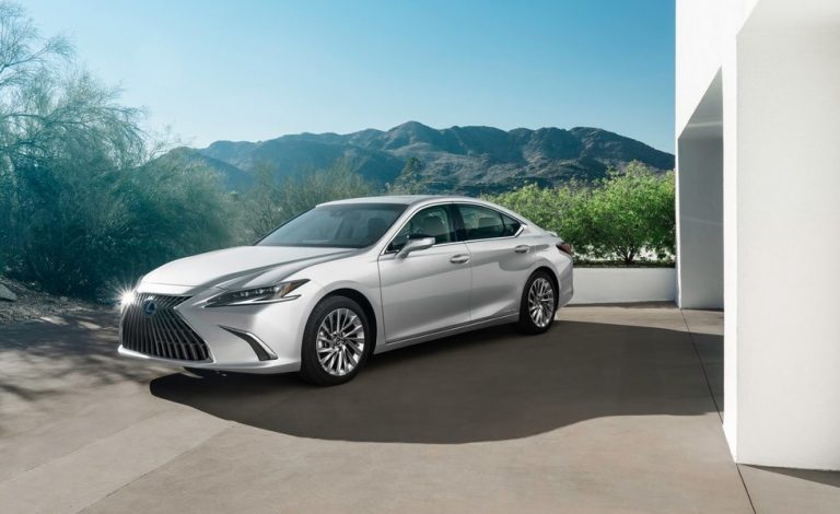 Lexus ES 2022. Haciéndose mayor