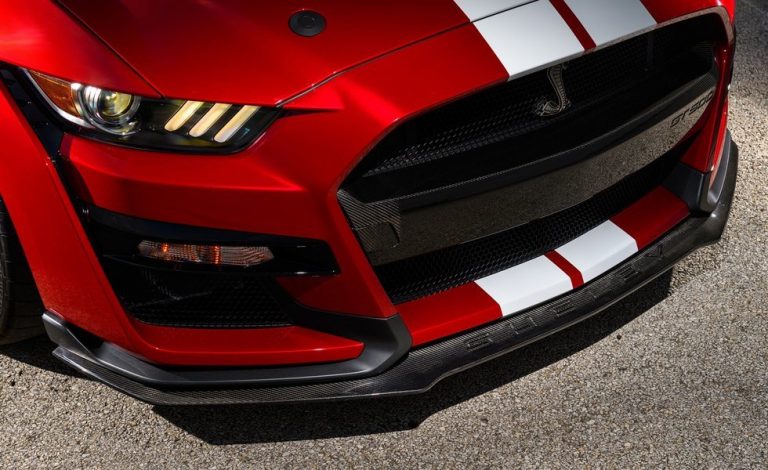 Nuevas piezas de fibra de carbono para el Ford Mustang Shelby GT500