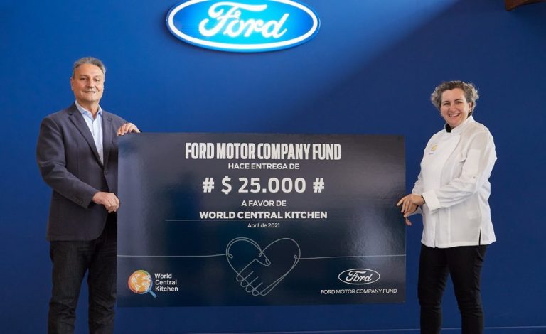 Ford dona 25.000 dólares a la ONG del chef José Andrés