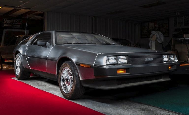 Este DeLorean DMC 12 de 1982 si que te transportará al pasado