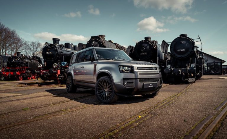 Niels Van Roij te ofrece hasta un Land Rover Defender… oxidado