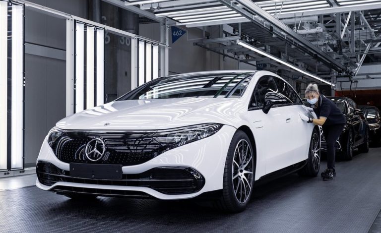 Los Mercedes-Benz EQS ya salen de la planta de Sindelfingen