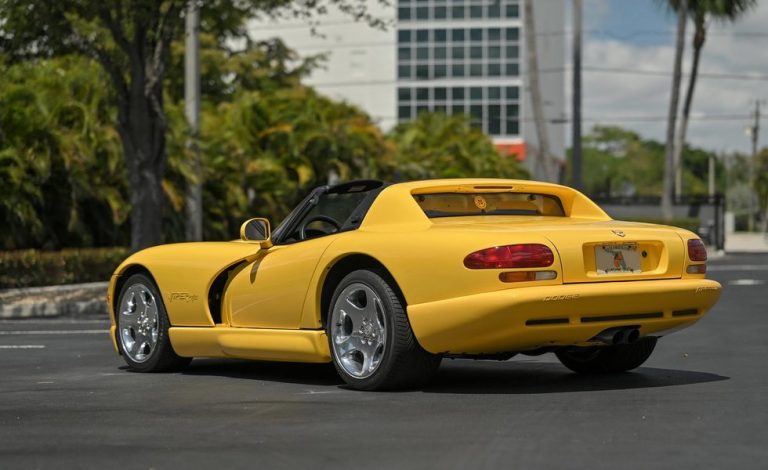 Dodge Viper RT/10. A precio de Citroën C4 PureTech