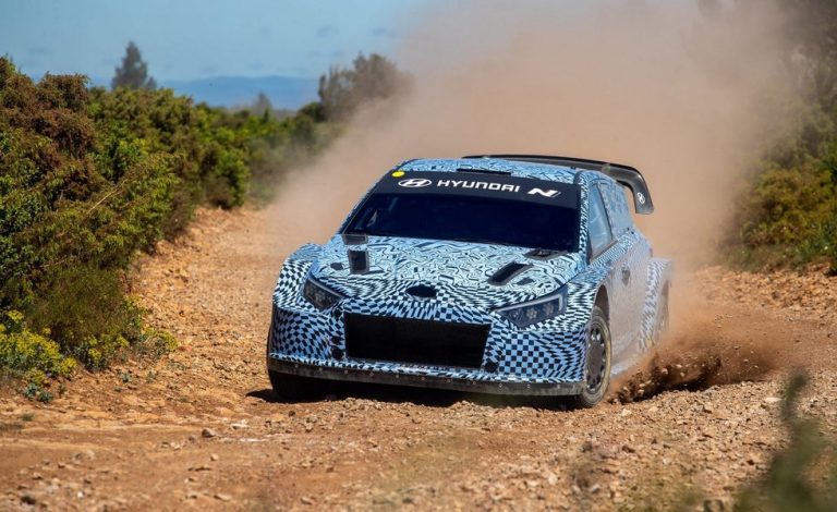 Hyundai Motorsport ya prueba su i20 híbrido